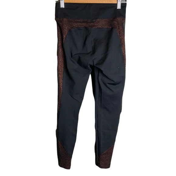 Koral Curve Mid Rise Glow Crop Legging Black Bronze Quartz - Picture 3 of 7